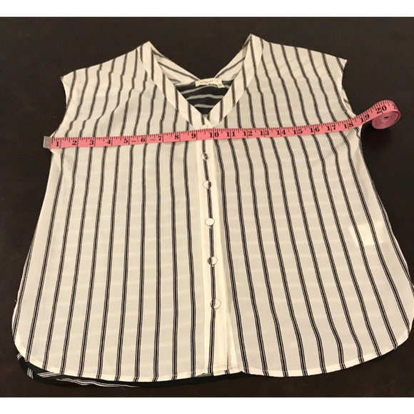 Anthropologie Meadow Rue Sleeveless Black/White Striped Blouse - Size XXS - Picture 5 of 9